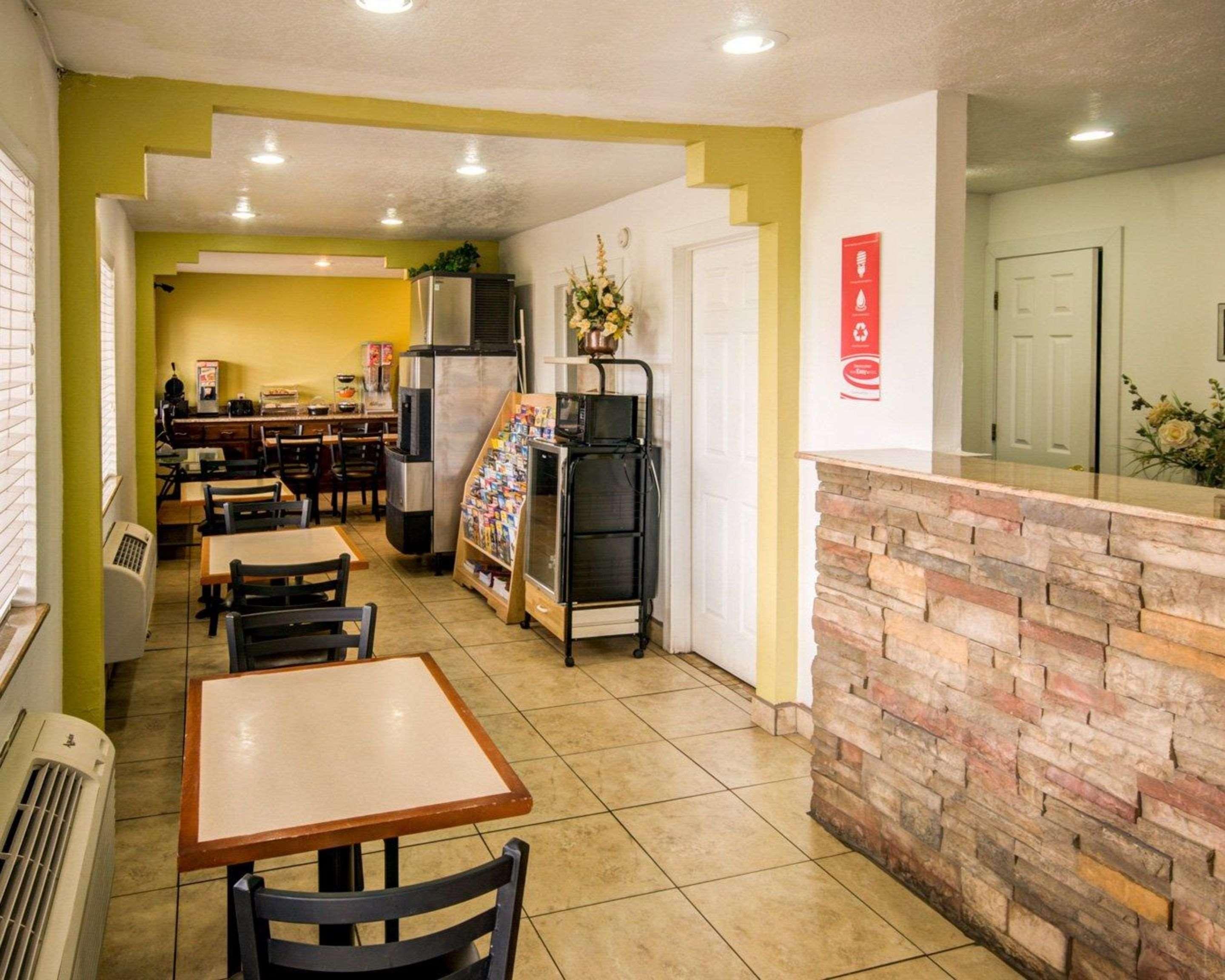 Econo Lodge East Albuquerque Dış mekan fotoğraf